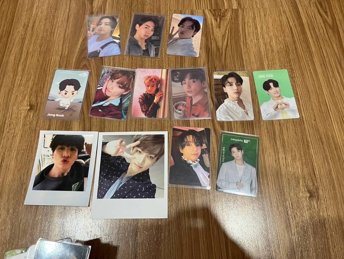 moonlovr3's tweet photo. ic interest check wts lfb bts pc ph

📎 suga 
📎 taehyung
📎 jungkook 

— all onhand
— payo / 1 week dop with 50% nrdp

will post prices later and some of them is tingi https://t.co/9VP4e4mKAZ