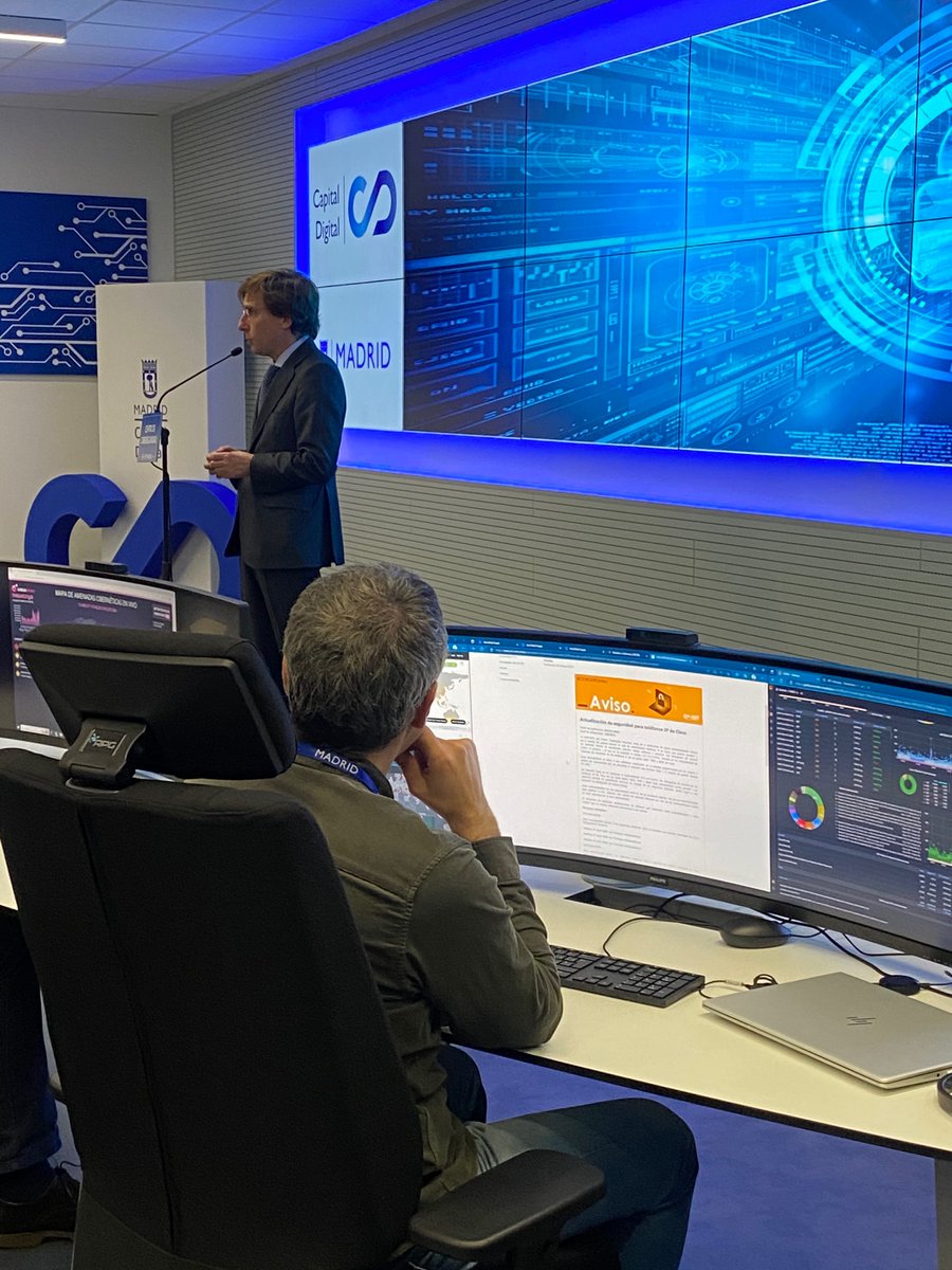 Hoy, con <a href="/AlmeidaPP_/">José Luis Martínez-Almeida</a> y <a href="/InmaSanzO/">Inma Sanz Otero</a>  en la inauguración del nuevo Centro de Ciberseguridad de <a href="/MADRID/">Ayuntamiento Madrid</a> en San Blas-C, dentro de la estrategia de digitalización de Madrid, reconocida por segundo año consecutivo por la ONU como la primera ciudad del mundo en servicios digitales 😀