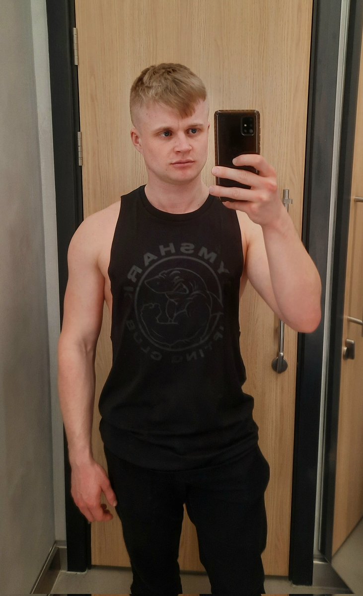 JakeROS98225985's tweet photo. Gymshark had good lighting ✨️ https://t.co/W1uTsJSNEp