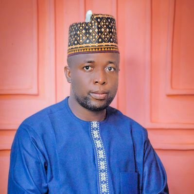 Pearlywhitegem's tweet photo. Obidients this comrade @JamiluSufi has been in detention since after the election based on some issues with some politicians in the North I don't really know the details but my concern is that he's been in detention since then without bail #FreeJamiluSufi retweet &amp; make it trend https://t.co/SeJCmHvsDr
