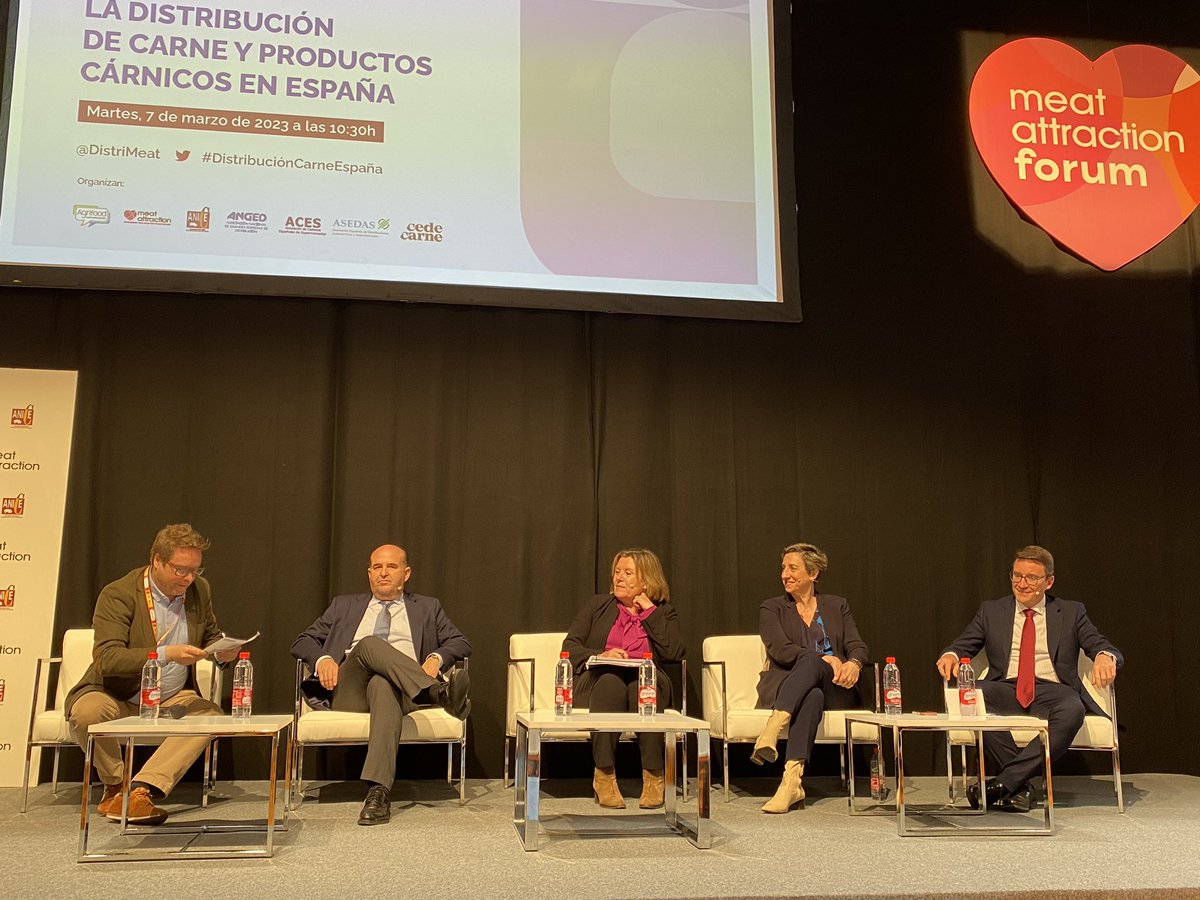 🛒 La gran distribución y el canal detallista especializado del sector 🍗 debaten sobre el momento actual de la industria #cárnica española en #DistriMeat 

#meatattraction2023 #meatattraction