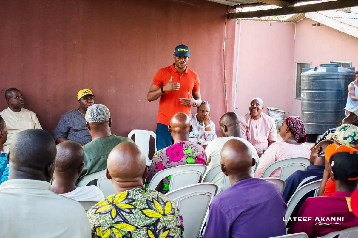 OlalereOdusote's tweet photo. Here are some photos from the Lafiaji Community Grassroot Campaign.
The Sanwo-Olu Administration remains actively involved in the lives of every Lagosian, down to the grassroots.
.
.
#BOS4More #agreaterlagosrising https://t.co/NcSC90yfNT