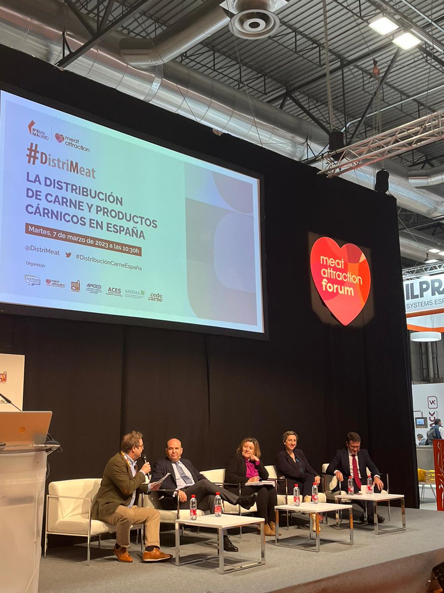 Agrifoodcom's tweet photo. 📍Esta mañana hemos estado en #DistriMeat en el marco de #meatattraction23 #DistribuciónCarneEspaña 🛒🥩
@DistriMeat @MeatAttraction @ANICE_ES @ANGED_es @ACES_supers @ASEDAS_ORG @rmiguelanez @Kantar_ES https://t.co/DWDF6Vf0IU