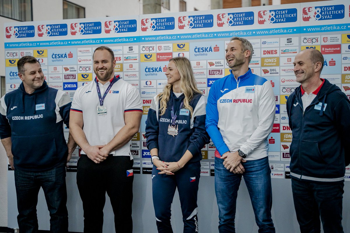 LiborVarhanik's tweet photo. So proud to welcome our two medallists and their coaches at home!
#Istanbul2023 #Libor4president
@EuroAthletics https://t.co/SmIfb2pa9j