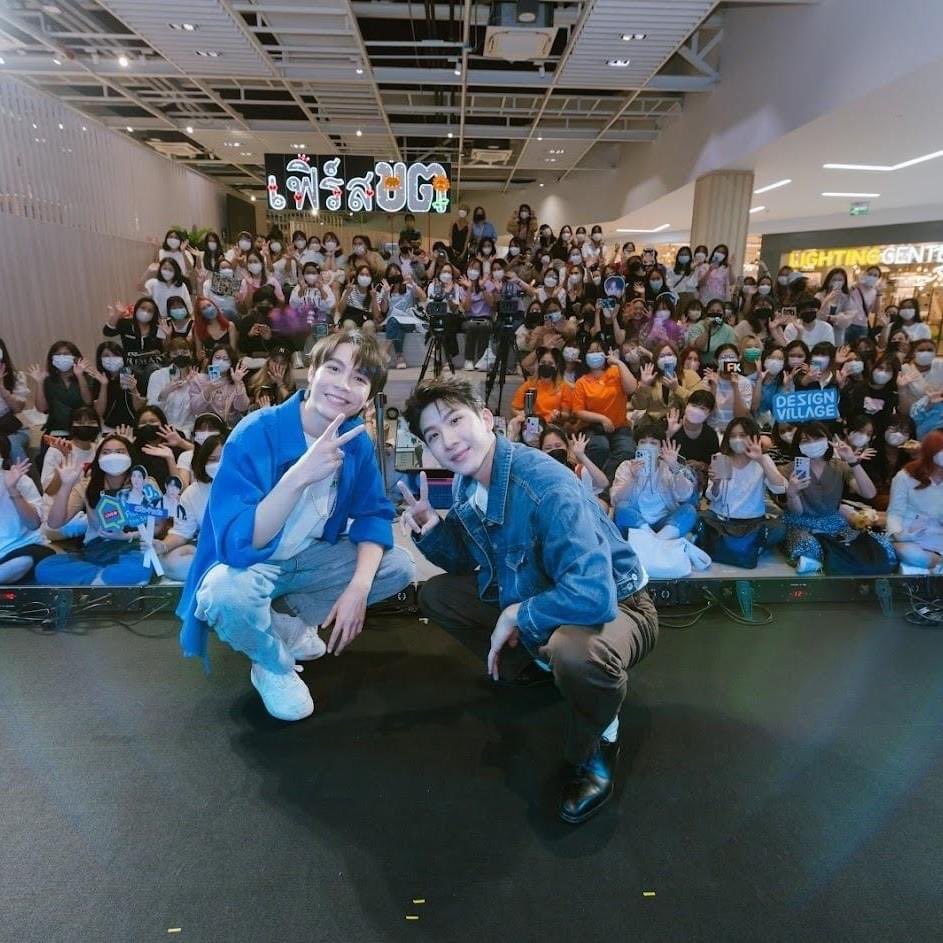 First_Memorie's tweet image. ภาพบรรยากาศงาน 📷
ค.ร.บ. คนรักบ้าน ❤The Series  Ep 1 
แต่งบ้านเสริมดวง รับปีกระต่าย 🐰  

Cr. FB : DesignVillage
📌 m.facebook.com/story.php?stor…

#DesignVillageXเฟิร์สข้าวตัง
#DesignVillage 
#Firstkanaphan #เฟิร์สข้าวตัง