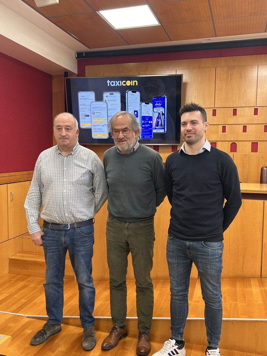 Gaur <a href="/taxicoin_app/">TaxiCoin</a>-eko prentsaurrekoan izan gara <a href="/vitoriagasteiz/">Vitoria-Gasteiz!</a>-ko udaletxean 👏🏻

Hoy hemos acudido a la rueda de prensa de <a href="/taxicoin_app/">TaxiCoin</a> en el ayuntamiento de <a href="/vitoriagasteiz/">Vitoria-Gasteiz!</a> 🙌🏻