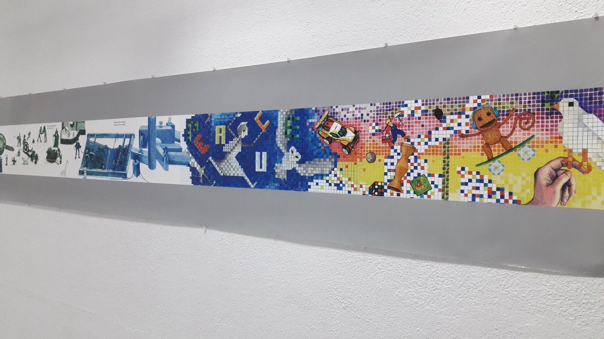 Nuriatom's tweet photo. Un altre dels projectes que es podran veure en l'exposició "Nuria Tomas Mayolas, poemes il·lustrats",  és l'àlbum il·lustrat "Tinc un tanc de joguina" @akiarabooks basat en un poema de Pere Martí i Bertran.
@Barri_St_Julia https://t.co/vyd2E4KXww