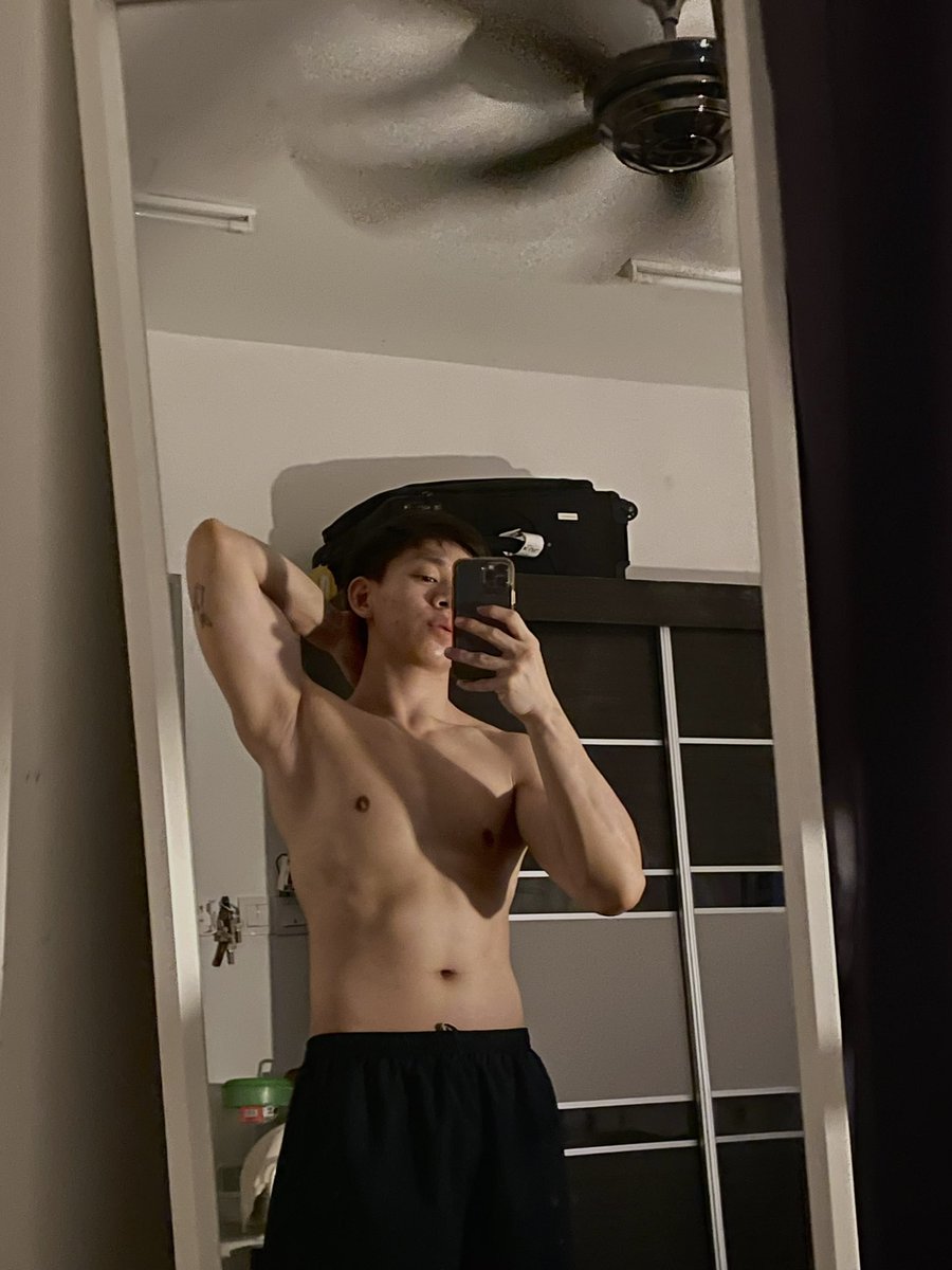 hoeneedsabf tweet media