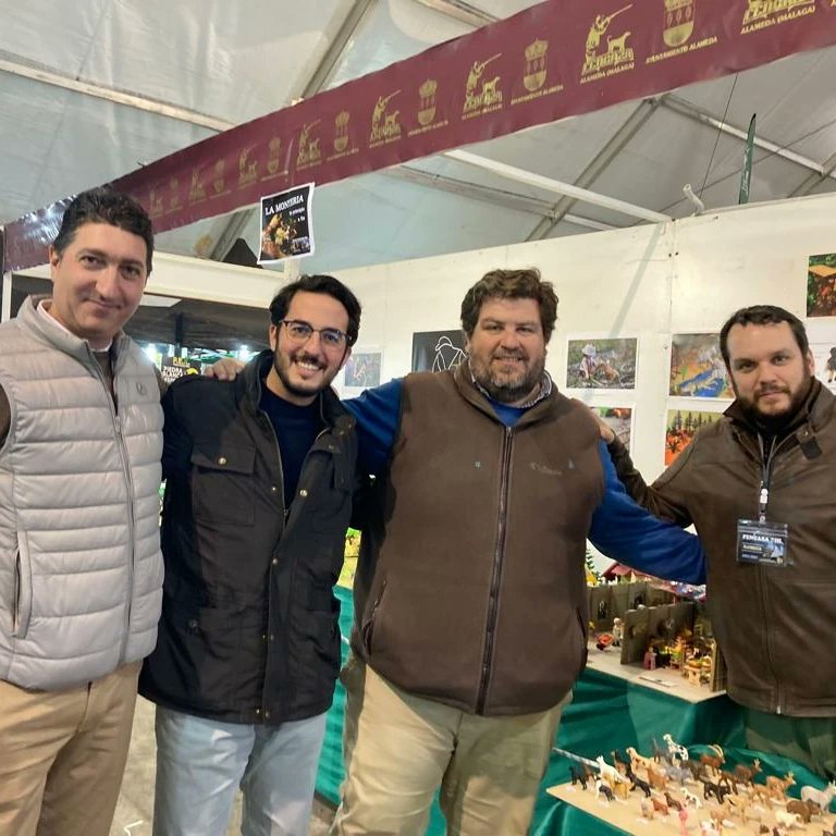 La otra feria de <a href="/FENCAZA/">FENCAZA</a>

playmocaza.es/2023/03/la-otr…