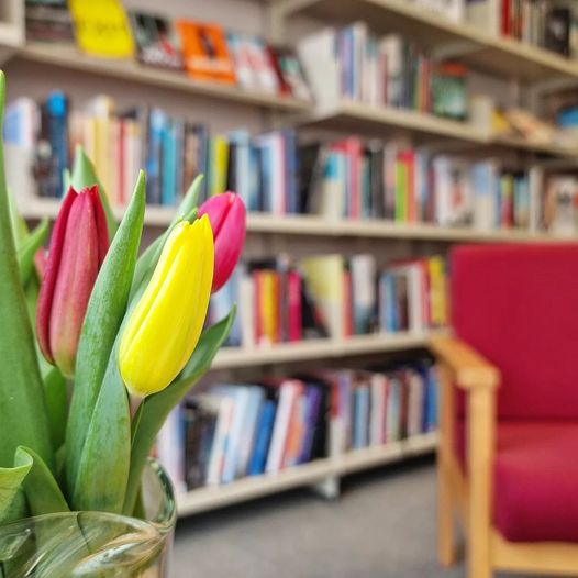 StrensallLib's tweet photo. Spring is in the air at Strensall Library 🌷
#strensall #strensalllibrary #spring #springreading #explorelibraries #exploretogether https://t.co/yBb58Sm91D