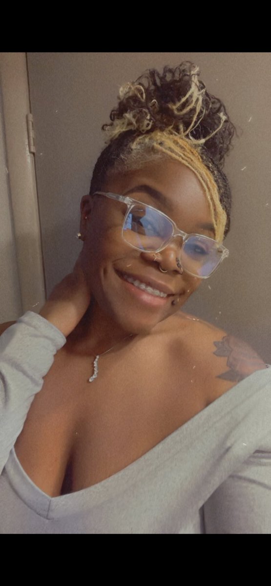 CuzSheRatchet's tweet image. one month locd #microlocs #meiknasty 🥰