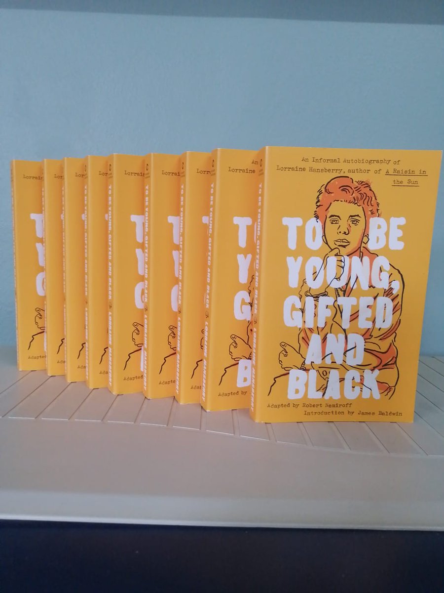 NewAgeBookClub's tweet photo. March Book 💛 To be young gifted and black 💛

#BookClubbing  #BookclubReads https://t.co/1PzUDZgJer