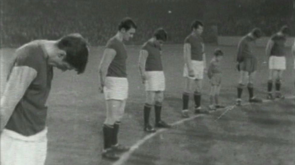 AndrewUllah's tweet image. OTD 1967 @AVFCOfficial staged the replayed Amateur Cup 4th Rd tie between @HighgateUnited &amp;amp; @EnfieldFC The original meeting was abandoned after 25m when several players were struck by lightning during the game. Sadly Tony Allden died of his injuries🙏🏽🏐 #TonyAllden #Highgate