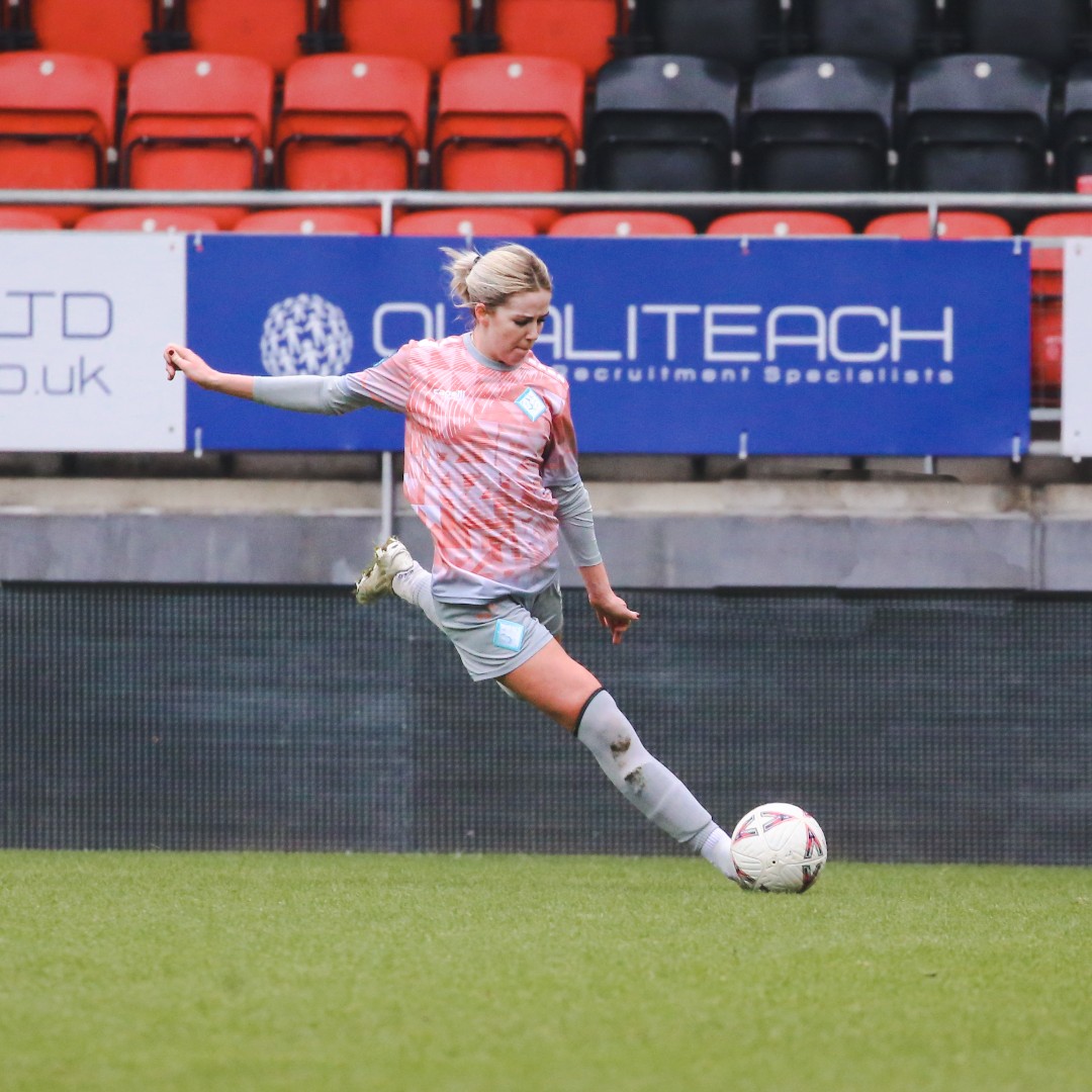 It's #⃣2⃣5⃣'s birthday! 

From everyone at London City, happy birthday to <a href="/loisheuchanuk/">Lois Heuchan</a> 🥳

We hope you have a great day!