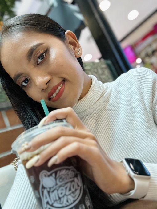 Hi! How are you ? 🙃 #howareyou #hi #hello #smile #happy #Coffee #CoffeeLover #coffeeaddict https://t<a href="/tag/howareyou"class="tags">#howareyou</a><a href="/tag/hi"class="tags">#hi</a><a href="/tag/hello"class="tags">#hello</a><a href="/tag/smile"class="tags">#smile</a><a href="/tag/happy"class="tags"><span>#happy</span></a><a href="/tag/coffee"class="tags"><span>#coffee</span></a><a href="/tag/coffeeaddict"class="tags"><span>#coffeeaddict</span></a><a href="/tag/coffeelover"class="tags"><span>#coffeelover</span></a>