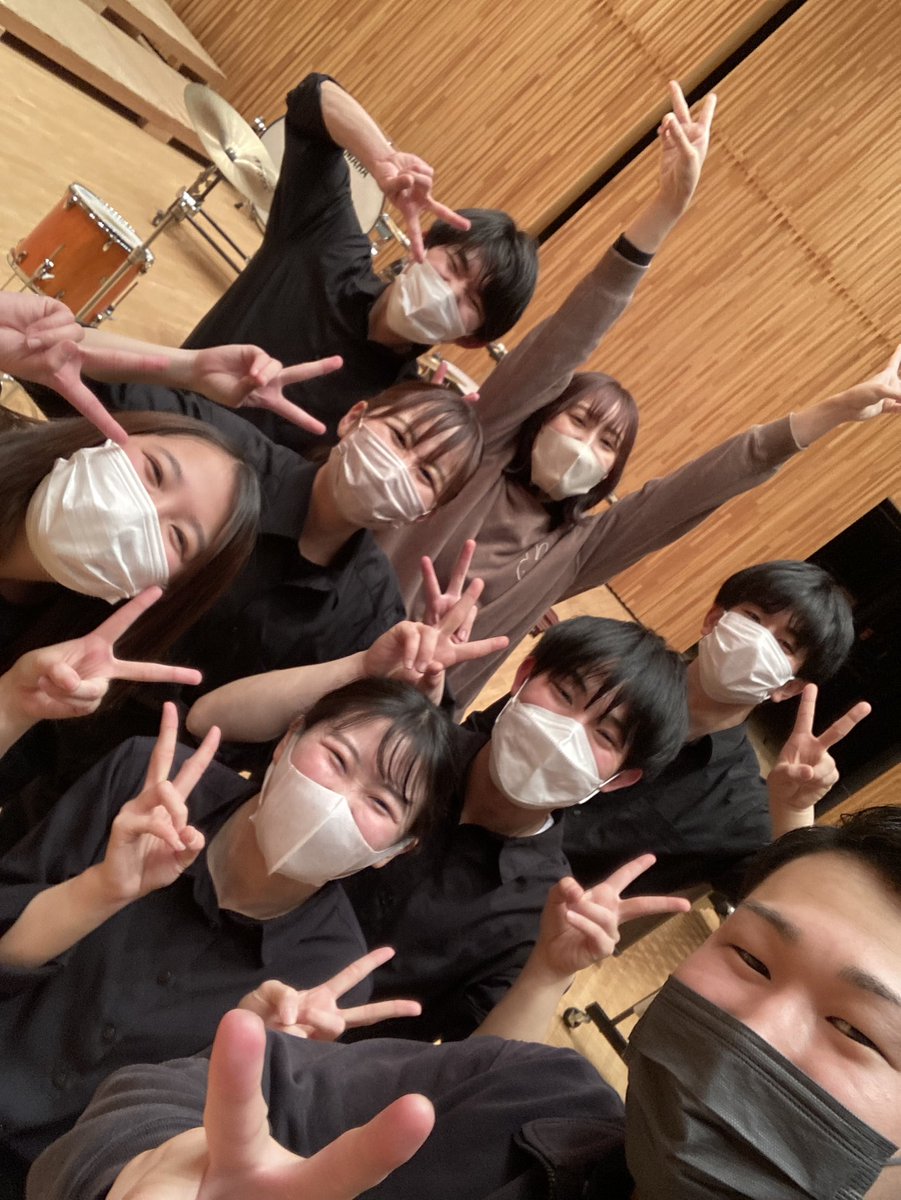 shinyatimpani's tweet photo. 昨日は名寄市にて打楽器の祭典でした！！
名高生・名大生のエネルギーに負けないようにするのが精一杯でした…笑
とにかく叩きっぱなしの幸せな1時間半でした🥁
どちらの学校さんも今月に全国大会を控えています。名寄市の音楽、打楽器、アツいです🔥 https://t.co/KthSMQ49g5