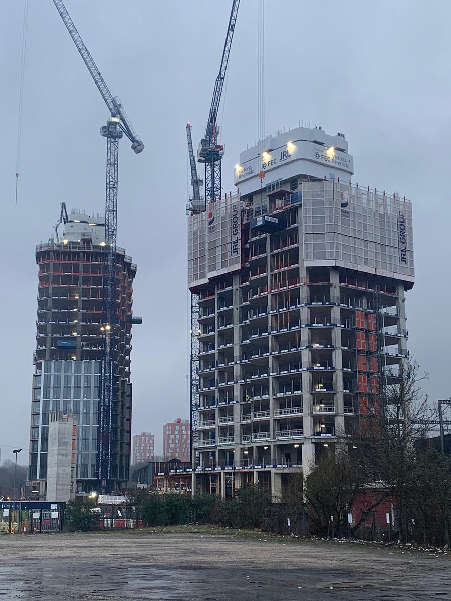 CRUK_2018's tweet photo. Victoria Riverside hit a milestone this week with the start of the façade to Tower A, our tallest tower at 37 stories. Construction is proceeding well alongside Towers B and C where the façade has reached 11 stories. #victoriariverside #manchesterconstruction #manchesterskyline https://t.co/8H1EUBn3ej