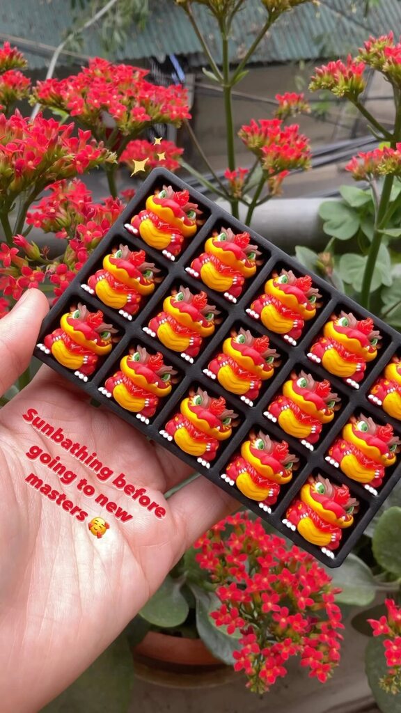 PiecesCrystal's tweet photo. The Kagutsuchi is coming for ya 🔥🔥
#artisankeycaps #mechanicalkeyboard #pokemonkeycap #resinkeycap #cuteresin #resinartwork #dragontoy #artisanbox #firedragon #handcrafted #handmadecrafts #handmadegifts #claysculpture #cutetoy #handmadewithlove #cus… https://t.co/lGKwOIpUgH https://t.co/1YIXdKj2pq