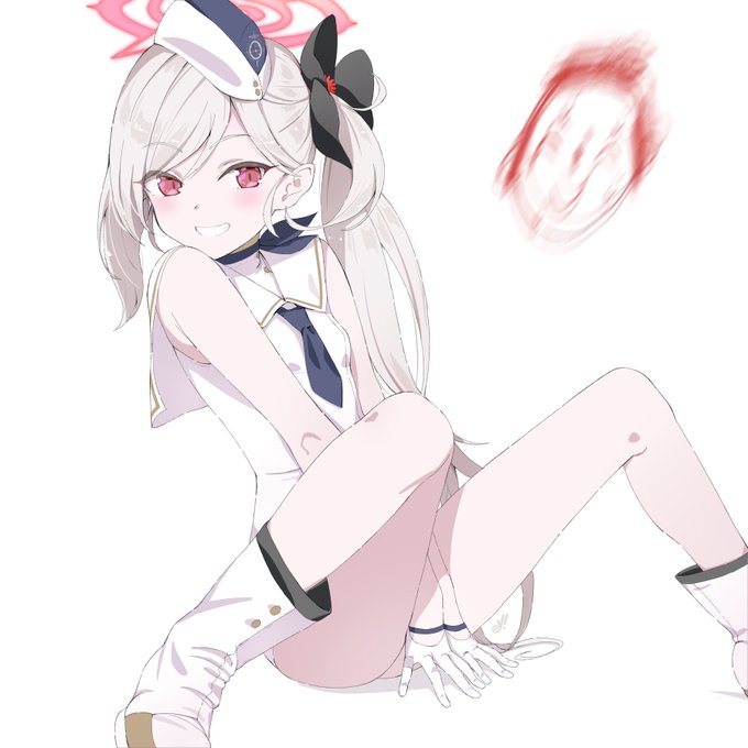 「せっかくだからムツk
「じゃーん、見て見て〜
ミレニアムの人にお願いして私の分も作ってもらっちゃった〜!
どう?どう?似合う〜?」
#ブルアカ #ムツキ 