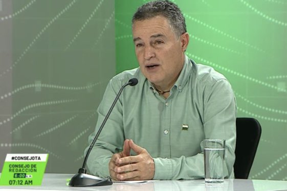 HenryHoracio's tweet photo. No puede ser que el grupo criminal le mande una carta de voluntad de paz al gobierno y al tiempo tenga secuestradas a 250 mil personas en un paro que nada tiene de pacífico: @anibalgaviria https://t.co/SxYXszaKbW