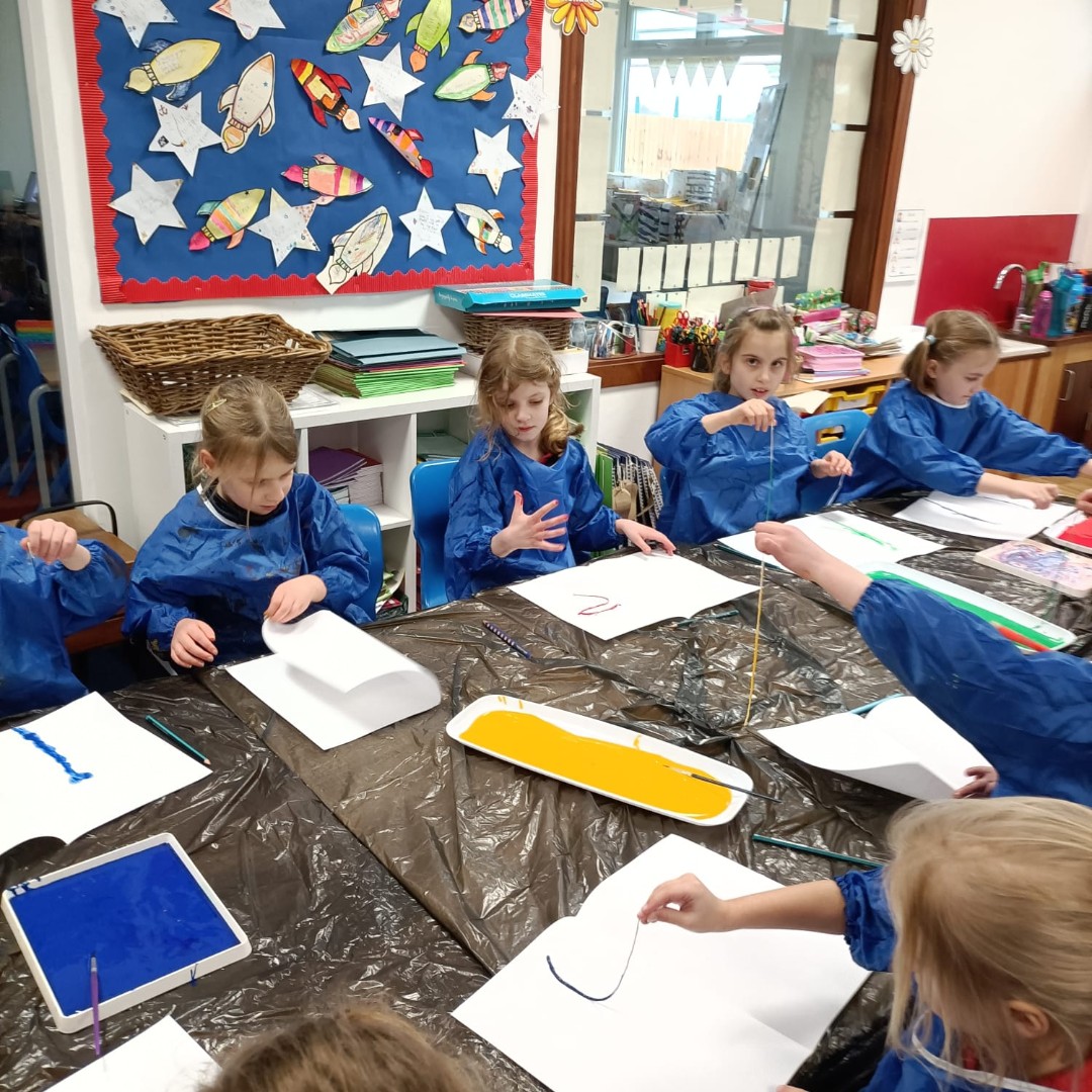 Lovisa from Year 8 has been supporting the younger Students in Prep 2 whilst they master the art of string painting.
#character #finboroughfamily #creativity #littlefinborough