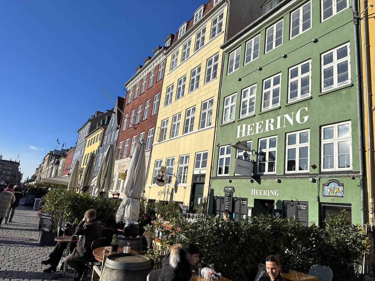 mrjohnleach's tweet photo. Thank you ⁦@Rigshospitalet⁩ Martin Gehrchen for a great trip to Copenhagen to see the ⁦@stryker_spine⁩ AIRO in action prior to installation ⁦@ncaspines⁩ ⁦@MCCN_UK⁩ ⁦@OrthT⁩ #spinalnavigation https://t.co/aemJ2fSM2Z