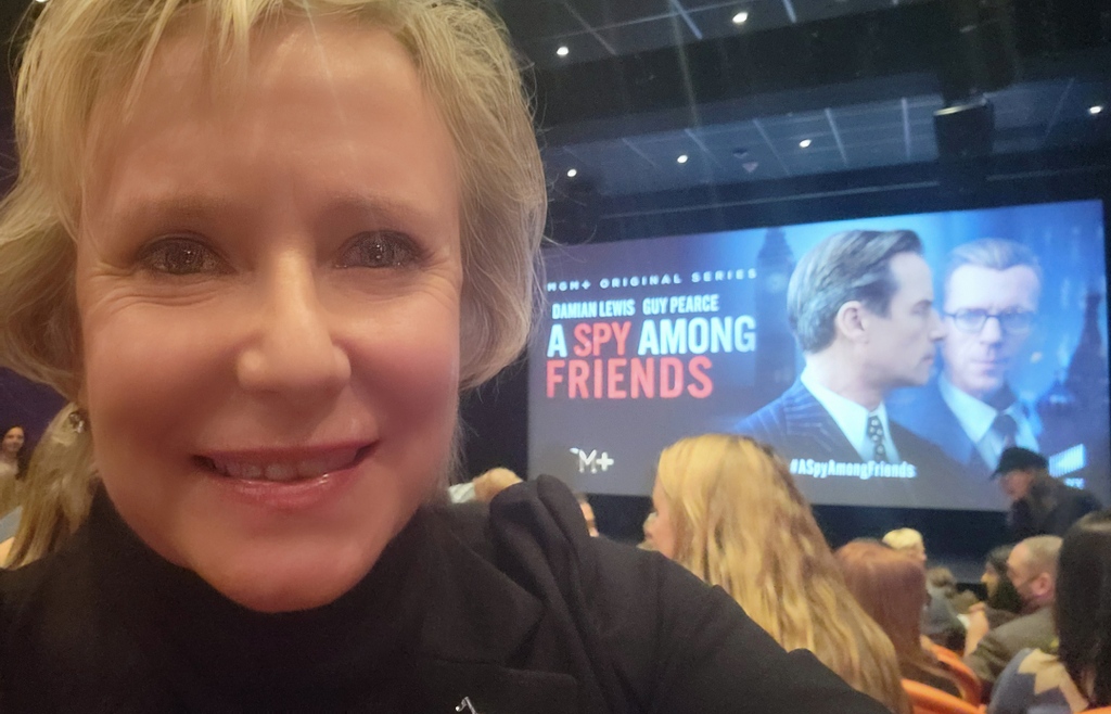 Had a great time at the @cinemasociety screening of #aspyamongfriends!

#screening #damianlewis #guypearce #thriller #spy #plumbgoods #eveplumb #daisy #happinessincluded #janbrady