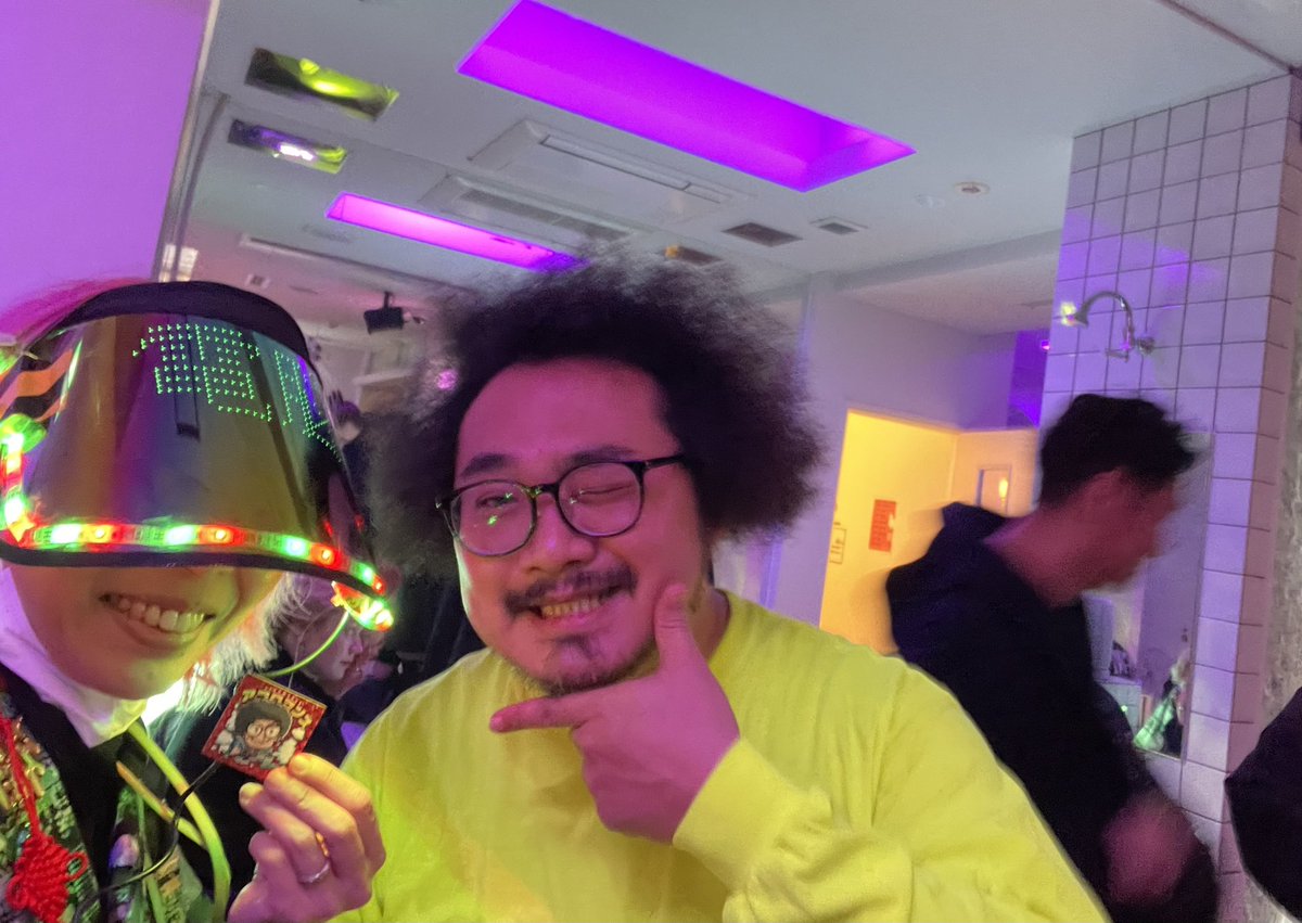 1_design's tweet photo. アフロマンスさん誕おめ!⚡️⚡️⚡️
@hiraatsu #futureafro https://t.co/ePVejJ6kzw
