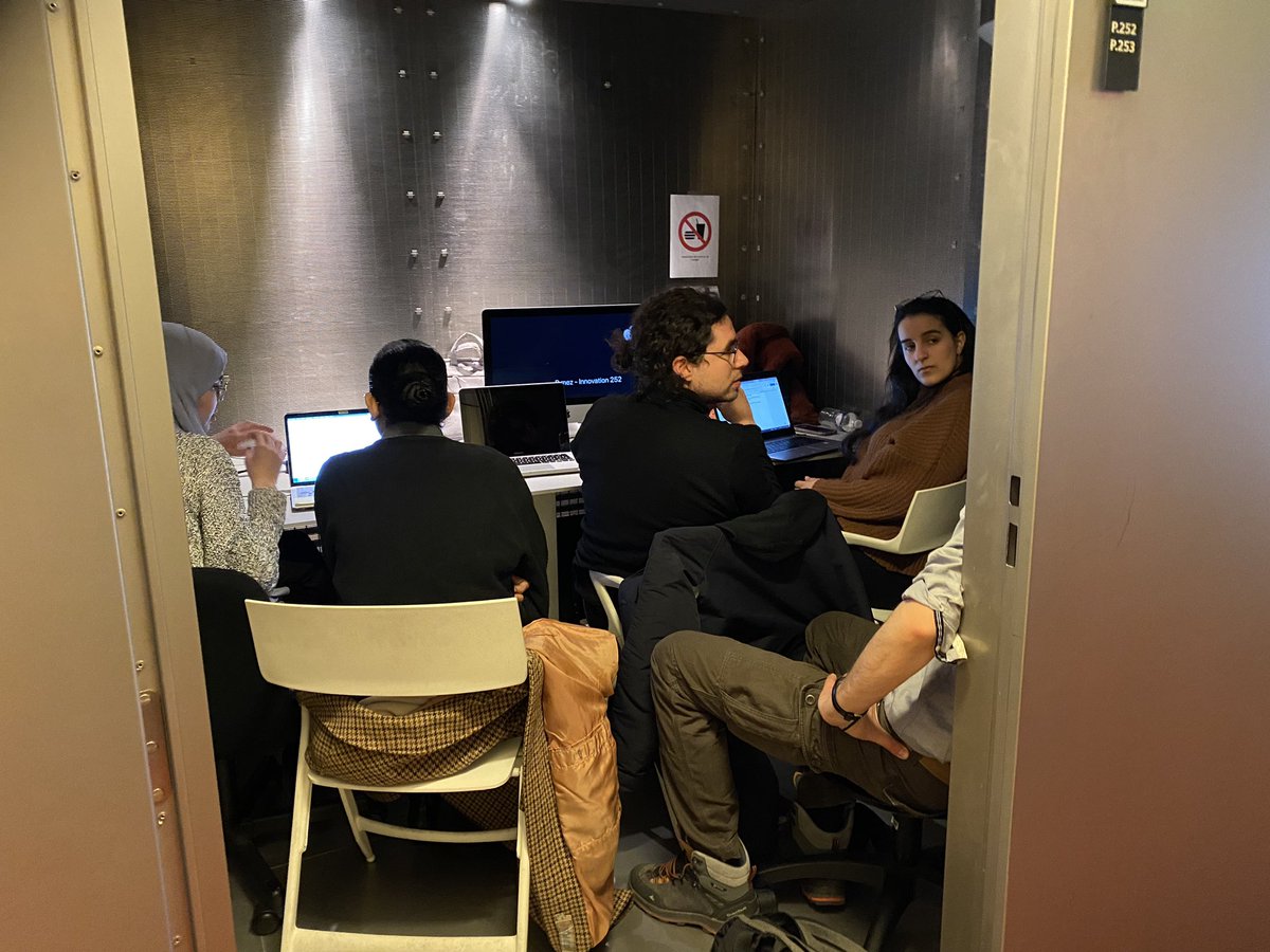 Inatheque1's tweet image. J2  travail en groupes du #Datasprint #Sports et #Medias @EURArTeC @Inatheque1 @UParisNanterre avec @martaseve et @RetroDev