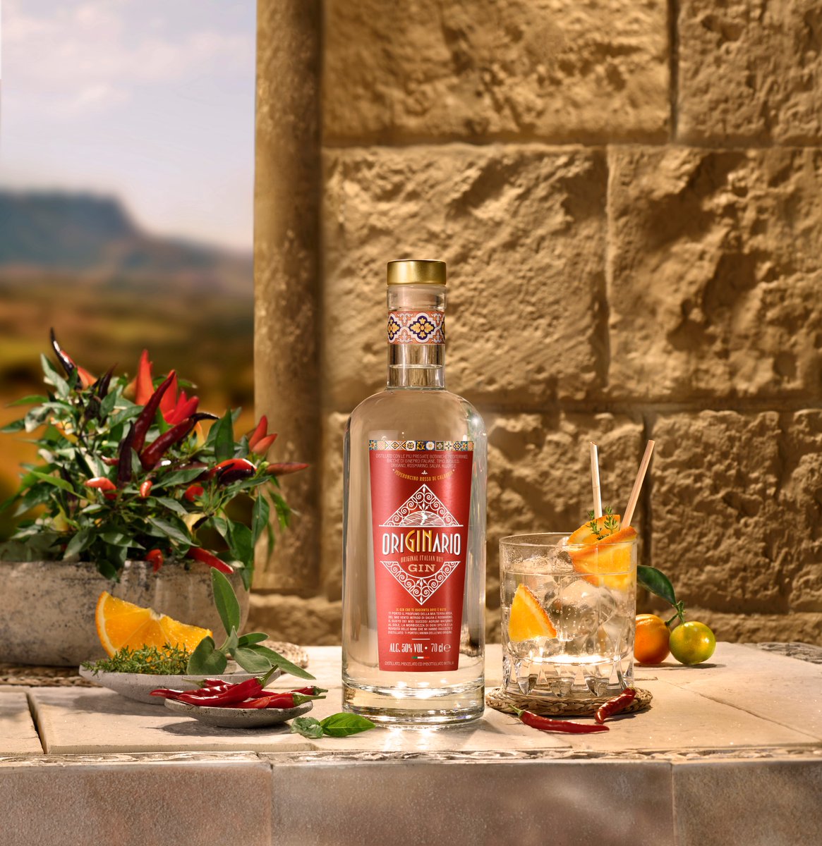 DorecaItalia's tweet photo. Tutti i profumi del #Mediterraneo dentro il GIN Originario!
Un prodotto unico ed inconfondibile che racchiude la vera essenza dei suoi ingredienti. Provalo nella versione con il #PeperoncinoRossodiCalabria o con il #Cappero. Li tovi: 👇🏻
https://t.co/Mt1MWr3Lth https://t.co/S6rk8qooVW