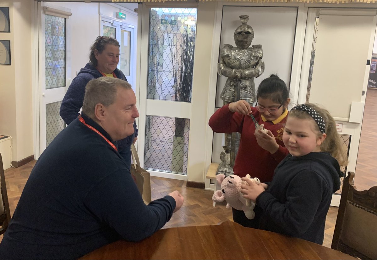KateCollings7's tweet photo. It was an absolute pleasure to host a visit from Mike and Ness from the Inclusive Farm today. The children were great ambassadors for the VI provision and love the 3 pigs Ness has made for them. We all look forward to visiting the farm very soon! https://t.co/13lzc1UmBt https://t.co/EAxSZuC8sU