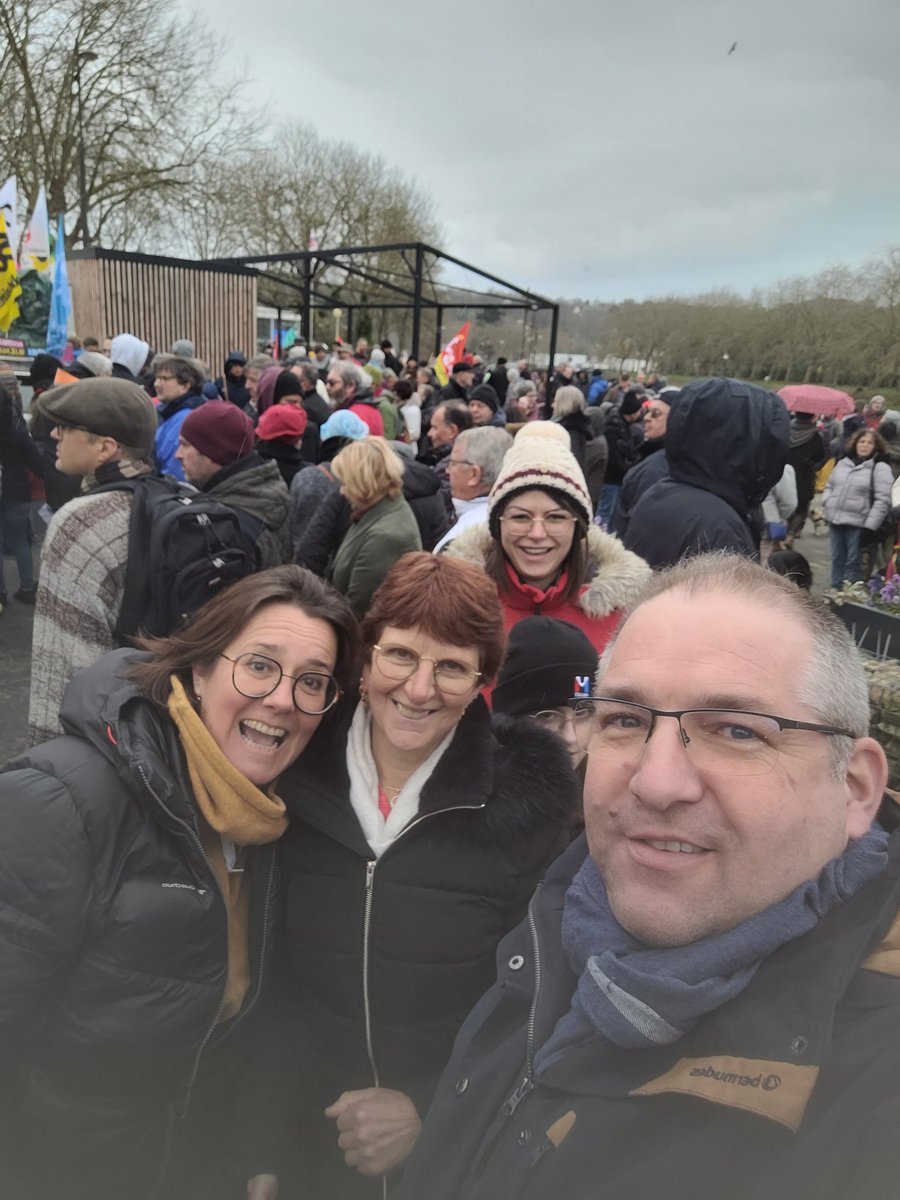 Non à cette réforme ❗️Lannion est mobilisé et en nombre pour faire reculer ce gouvernement. Avec Nadine Sallou Le Guen et Gaby Cadiou