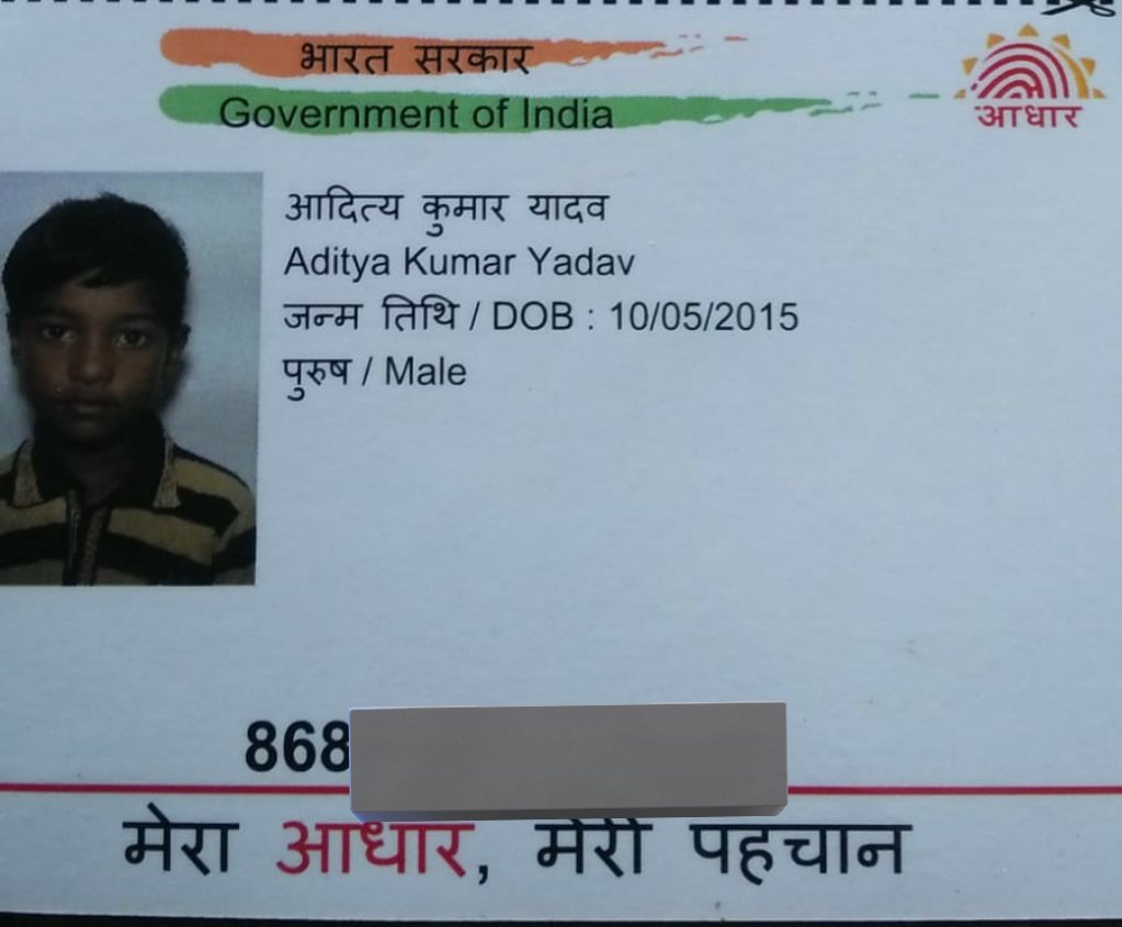 Shubham_fd's tweet photo. A 7-year-old boy Aditya Yadav from Gorakhpur along with two other 11-year-old kids have been booked under a case of the SC-ST act in UP. Only these three minor kids have been booked who were beaten by the Dalits of a village. How can a 7 year old boy do atrocity on Dalits? https://t.co/NTqB7roRZo