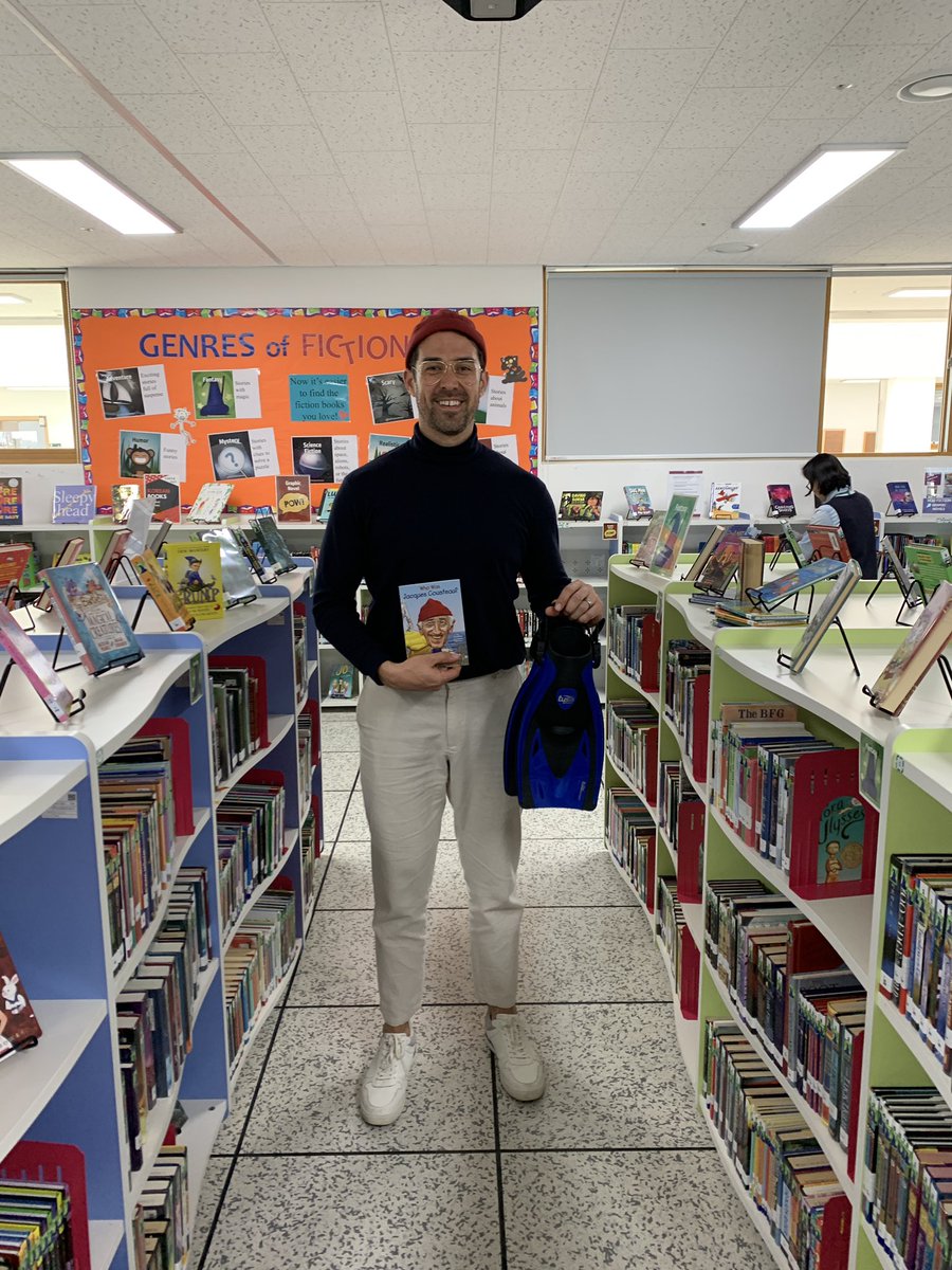 mrseanandersen's tweet photo. Reading 📖 Spirit Week is a great opportunity to teach about how people can make a difference, ocean conservation, ingenuity, and have some fun while doing it. #manfish #jacquescousteau #readingspiritweek @SJA_Jeju @cbkaye @pcousteau @FCousteau https://t.co/TnKLLwJEuQ