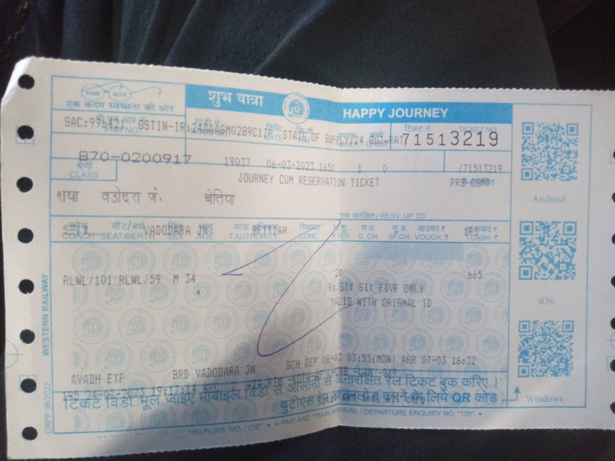BackpackHippy's tweet photo. @IRCTCofficial @irctceastzone @RailwaySeva @RailMinIndia @AshwiniVaishnaw
Sadly irctc doesn't allow online retiring room booking for waitlist ticket. I talked to responsible people at Bettiah Station 
and they said they can't take offline booking. My PNR is 8700200917. Pls help. https://t.co/XuutGJbv1r