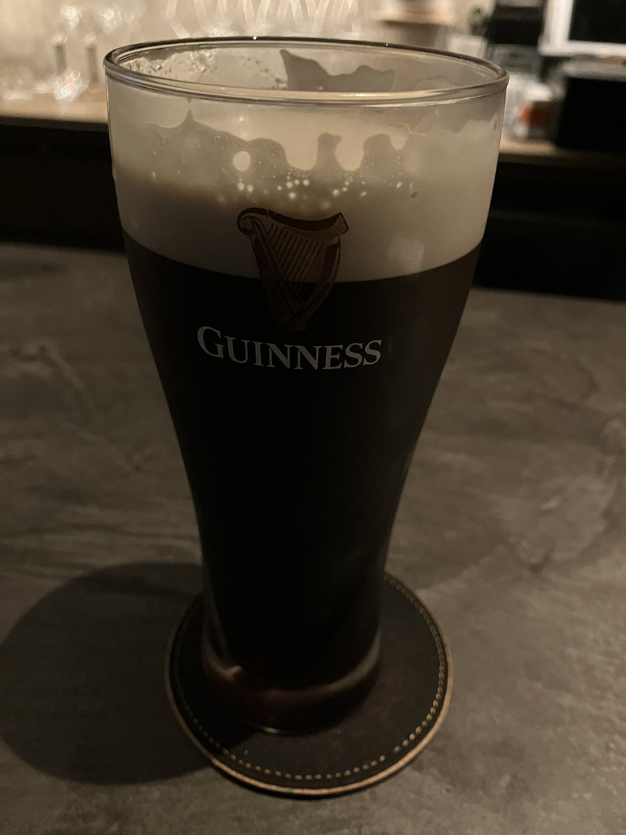 Masa (@masa) on Twitter photo 8年ぶりのバーテンさんのお店に、久しぶりに来たけど、名前も当時の話も全部覚えて貰ってるのは脱帽。
素晴らしい。
10-10-10 勝どき駅徒歩数分 8年ぶりのバーテンさんのお店に、久しぶりに来たけど、名前も当時の話も全部覚えて貰ってるのは脱帽。
素晴らしい。
10-10-10 勝どき駅徒歩数分