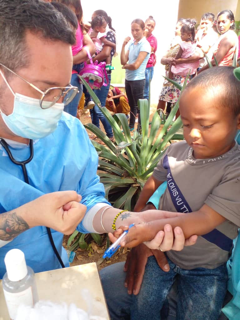 El ejército de batas blancas de #Cuba es inexpugnable porque su único propósito es combatir y derrotar a la muerte. #CubaPorLaVida
#CubaPorLaSalud <a href="/cubacooperaven/">Brigada Médica Cubana en Venezuela</a>
<a href="/MINSAPCuba/">Ministerio de Salud Pública de Cuba</a>
<a href="/japortalmiranda/">José Angel Portal Miranda</a>
<a href="/CubacooperaveG/">Brigada Médica Cubana en el Estado Guárico.</a> 
@CubCooperaVeGua