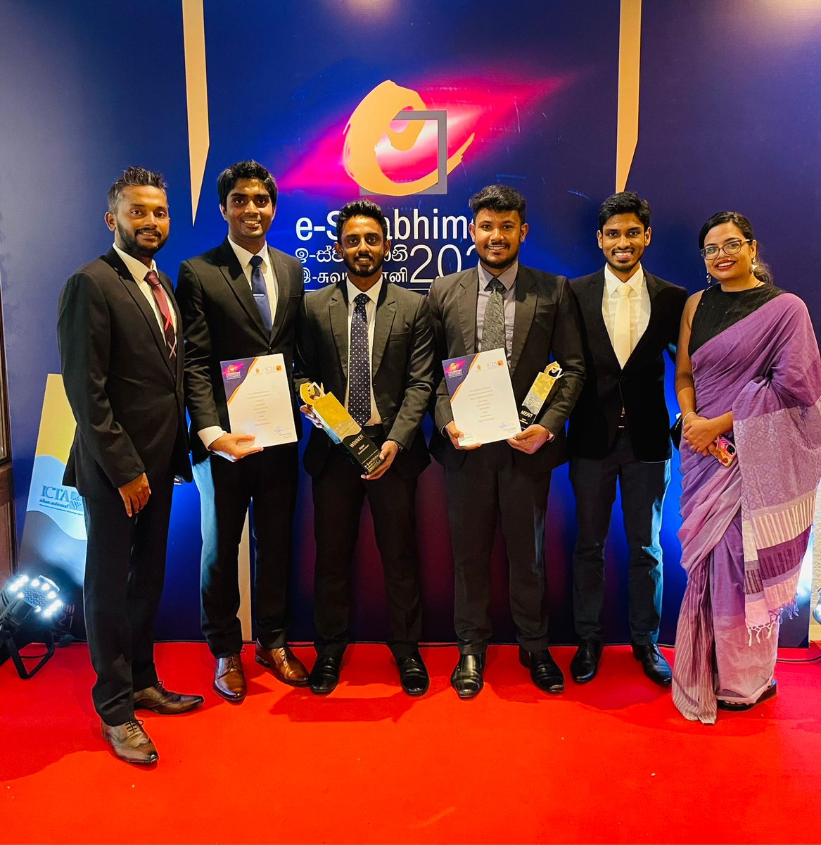 FcodeLabsLive's tweet image. Hard-earned victory is the sweetest kind!
Fcode Labs' very own innovative creations - Flingo and Carrom Bot, was awarded for their impact at the prestigious e-Swabhimani Awards today. We couldn't be more proud of our team and our work!
#FcodeLabs #Fcode #Awards #Eswabhimani