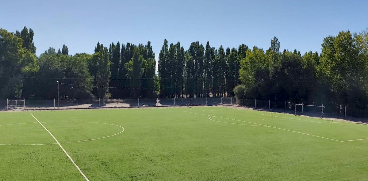 NeuquenInforma's tweet photo. Provincia continúa con la construcción de canchas de césped sintético https://t.co/ggr5nC55pJ https://t.co/H5ijrCfECt