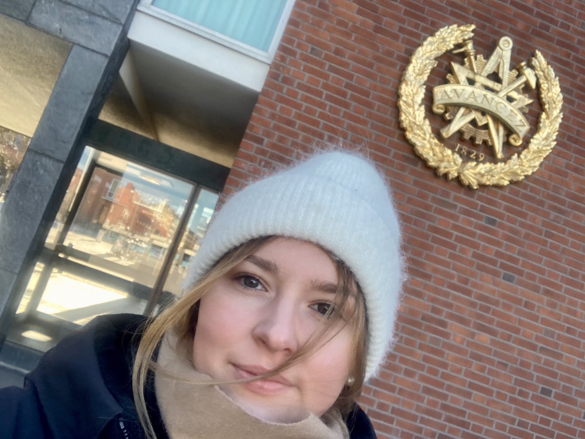 Helen Hölzel tweet media