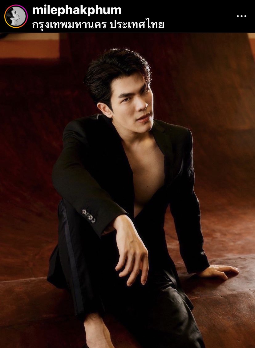 Milemy9's tweet photo. พี่มายสุดหล่อ🐈‍⬛❤️
@milephakphum 
#MilePhakphum
#มายภาคภูมิ
#GreenyRose https://t.co/Nak8ssBwWz