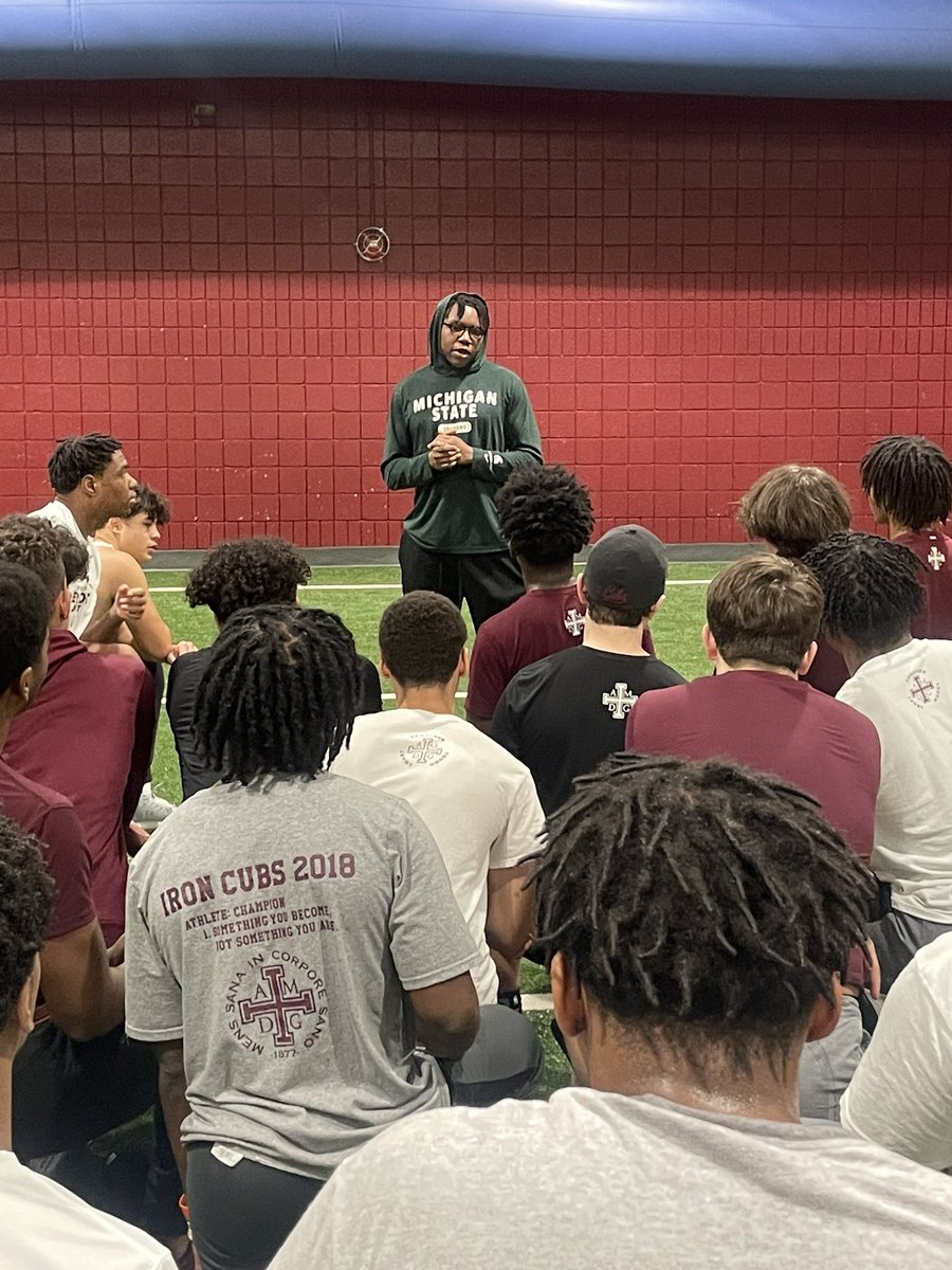 It was great to have current <a href="/MSU_Football/">Michigan State Football</a> DB and Cub alum <a href="/lil_ooov/">Shawn</a> visit with our guys this am. Shawn talked about what it takes to play and compete at the highest level. Really proud of our Cub alums doing big things at the next level! #AMDG