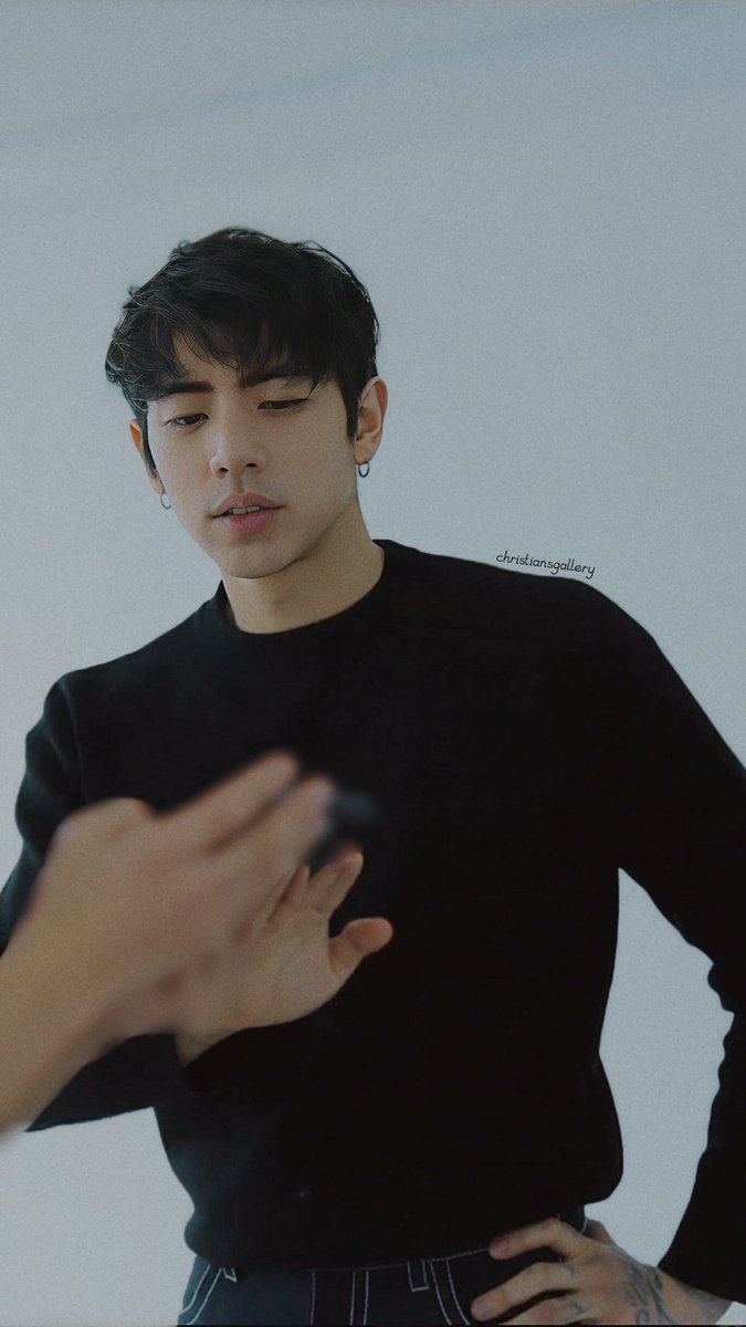 christiansgallery tweet media