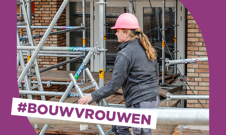 BouwendNL's tweet photo. Vandaag is Tamara Martens van @Kormelink_Bouw onze bouwvrouw van de dag. "Vrouwen denken creatiever &amp; buiten het boekje. De plek van 'n kozijn heeft invloed op de inrichting van 'n ruimte." 👷‍♀️ Deel ook jouw foto met #bouwvrouwen in aanloop naar 8 maart. 👉 https://t.co/WuQ15JeIbe https://t.co/8CFW5Putg4