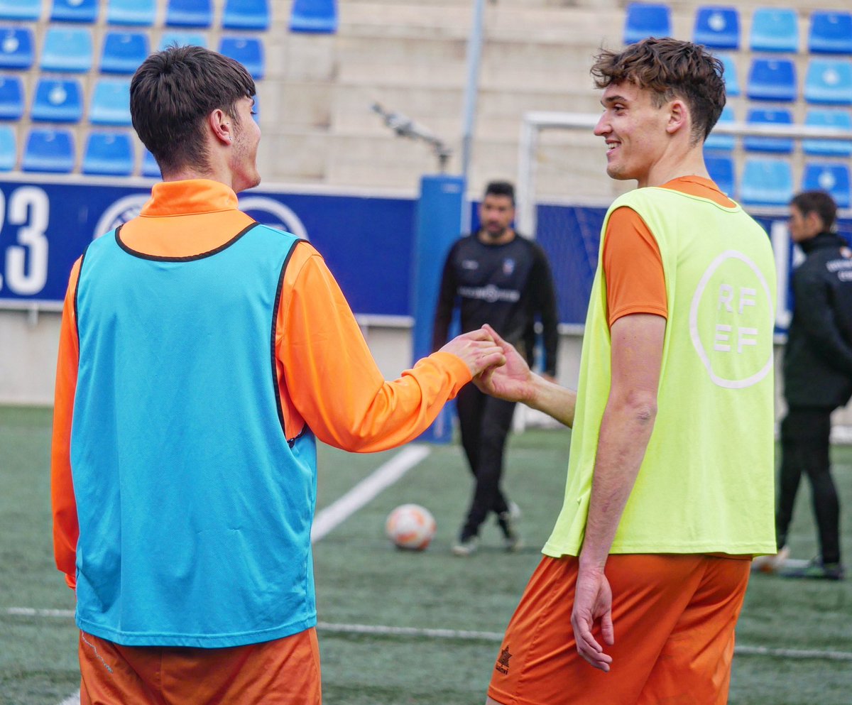 𝔻𝕀𝔸 𝔻𝔼 𝔻𝔼𝕊ℂ𝔸ℕ𝕊 

Recarregar piles per tornar més forts.

#BadalonaÉsFutur #3RFEF5