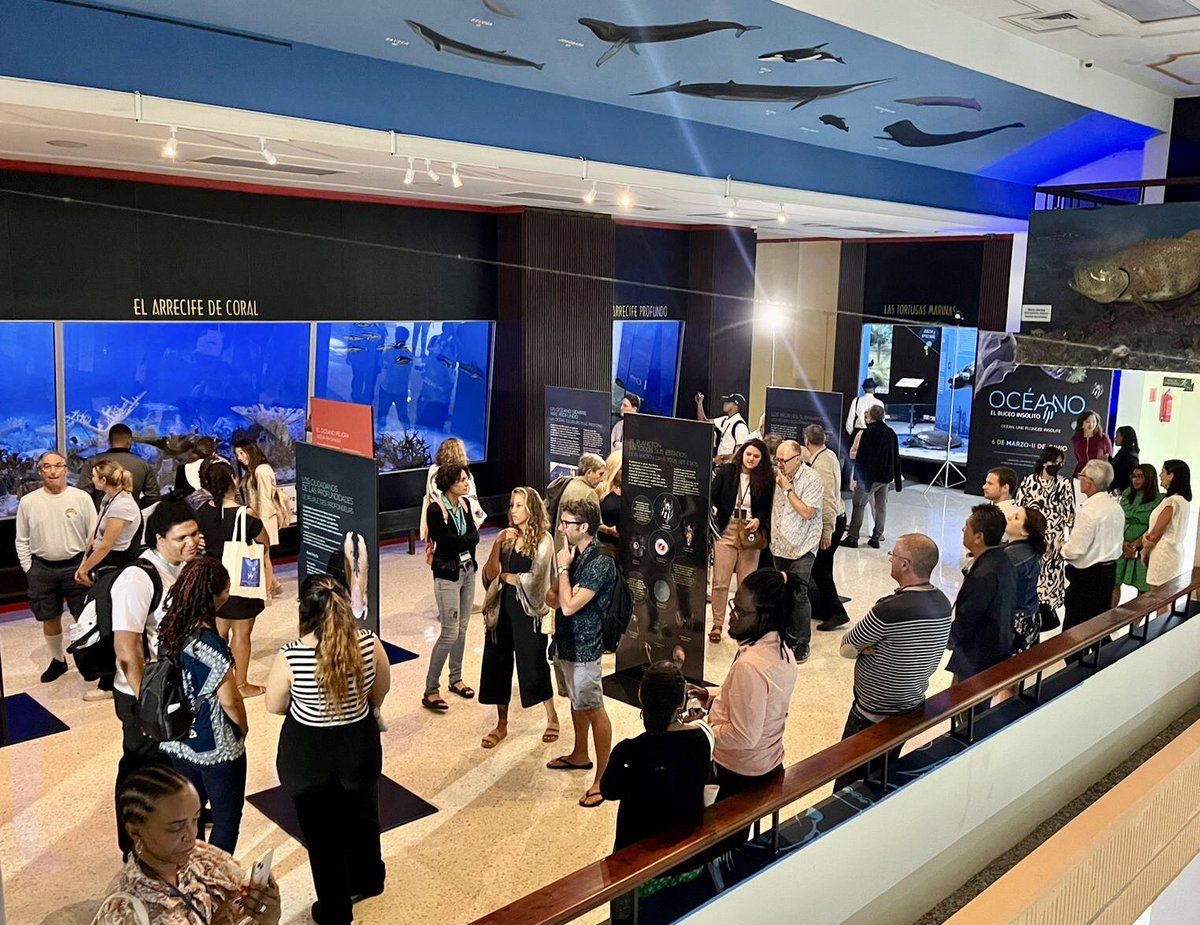 Andrade Patricia (@andradepat12) on Twitter photo Un placer explorar la exposición fotográfica #Océano, el buceo insólito, organizada por <a href="/FranciaRepDom/">Francia en RD</a>, y apoyar esta inspiradora iniciativa. <a href="/AFD_es/">Agence française de développement Amérique Latine</a> promoviendo la ciencia y la cultura, una exitosa alianza que funciona como vector de desarrollo y de sensibilización humana 🌊📸 Un placer explorar la exposición fotográfica #Océano, el buceo insólito, organizada por <a href="/FranciaRepDom/">Francia en RD</a>, y apoyar esta inspiradora iniciativa. <a href="/AFD_es/">Agence française de développement Amérique Latine</a> promoviendo la ciencia y la cultura, una exitosa alianza que funciona como vector de desarrollo y de sensibilización humana 🌊📸