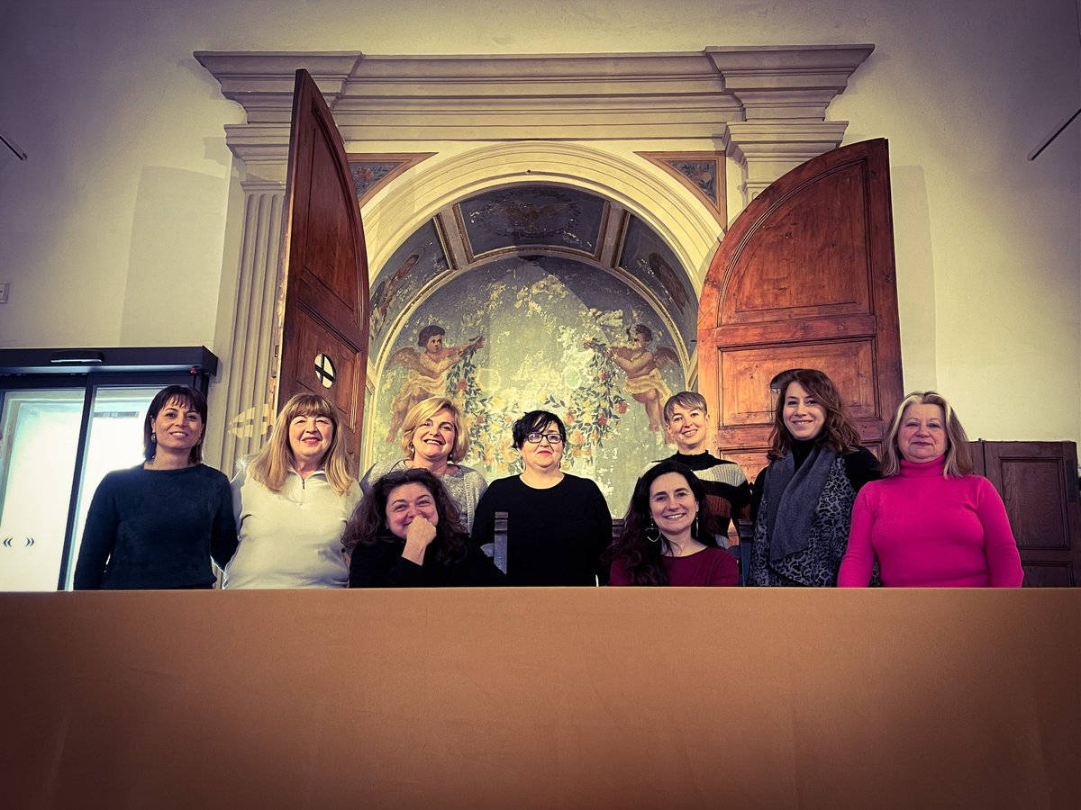 🎵 Siamo così, dolcemente complicate,
sempre più emozionate, delicate,
ma potrai trovarci ancora qui 🎵

Auguri a tutte le #donne dalle donne della Rocca!
E non dimenticate che oggi le nostre visitatrici entrano #gratis!

#roccaroverescasenigallia #8marzoalmuseo #festadelladonna