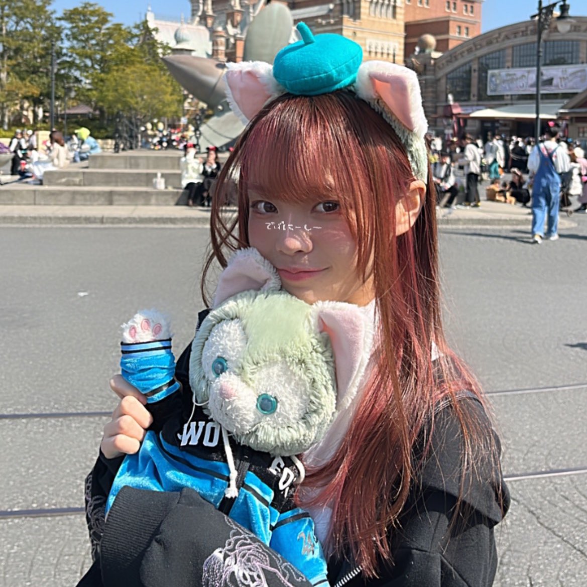 raichi_rihochi's tweet photo. 東京ディズニーシーに行ってきた✨✨✨

大好きな子と制服ディズニー🐭🏰
20歳だけどまだ行けるよね？！
たっっっくさん写真撮ってくれた🙏💕

めちゃくちゃ楽しかった😭
また遊べるといいな♪
 #東京ディズニーシー https://t.co/dnWEoKpy3a