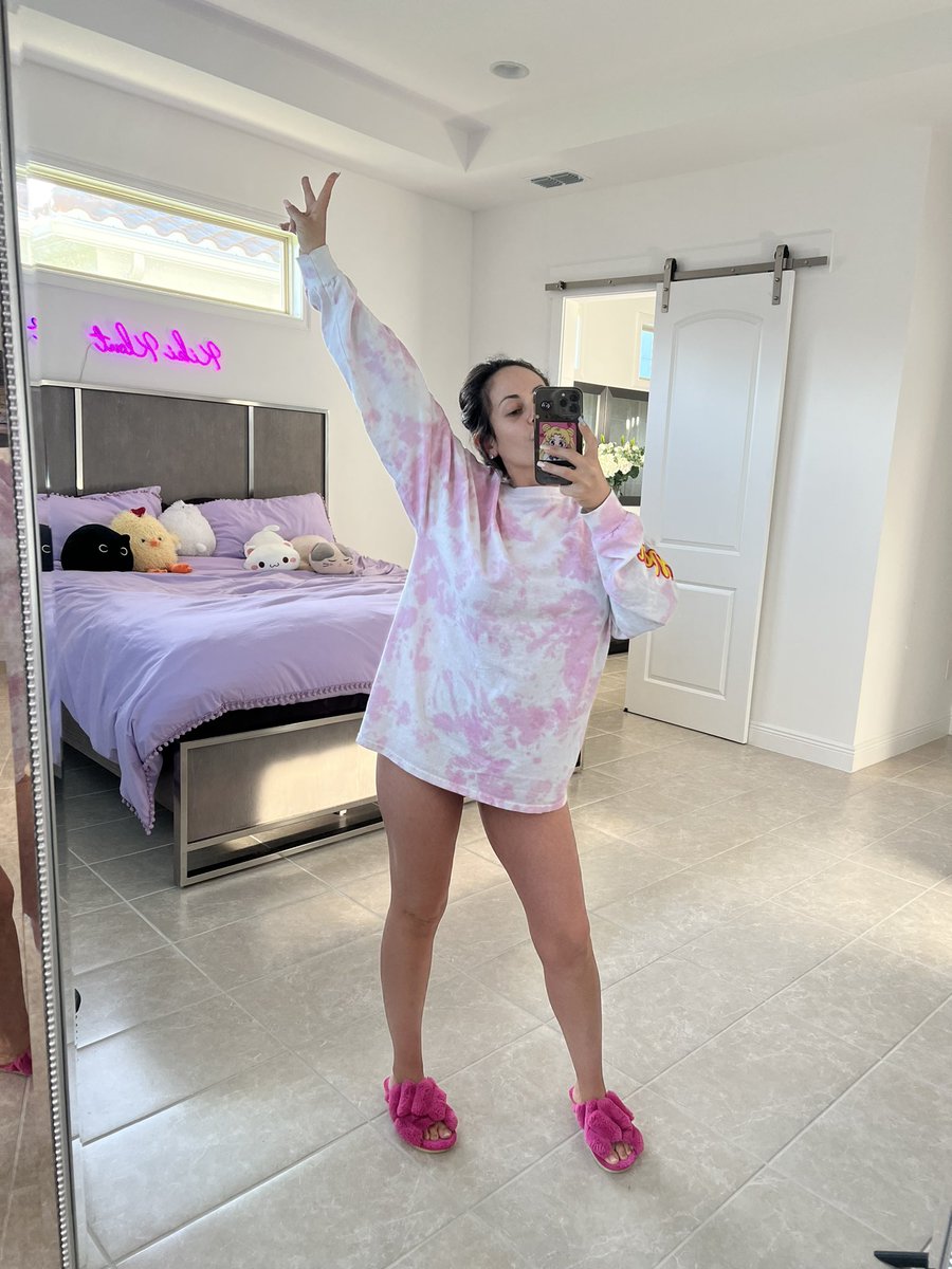 KIKI THE SNACK on Twitter: "Finally settled in to my house! 💜😈"