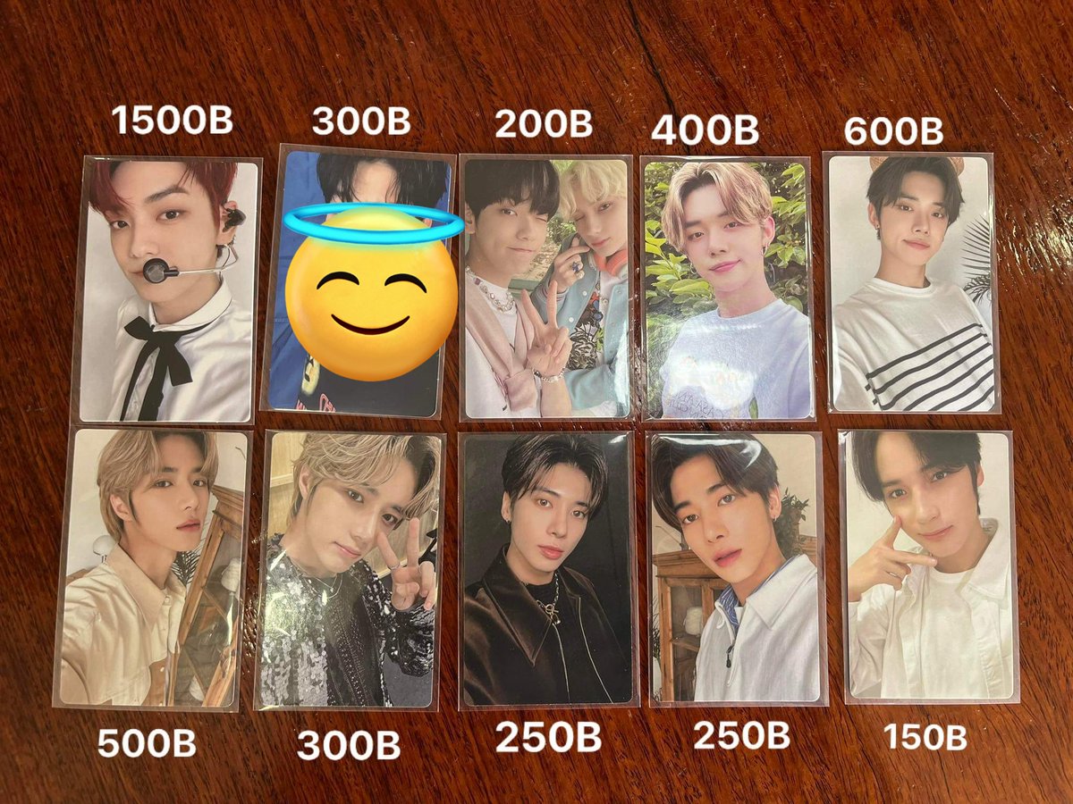 #WTS repost again ~ Dm me or cmt🥺💕 Update list~~~
1st set- 1050 
2nd set - 600 
3rd set - 750 
#ตลาดนัดENHYPEN #ตลาดนัดTXT #แผงลอยโมอา #ตลาดนัดทีเร้ก #ตลาดนัดmoa #pasarENHYPEN